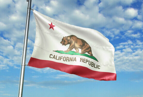 The California Exeptionalism: Building trust and capacity by decentralizing decisions and politics