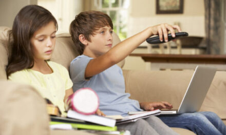 Students who keep cameras off during remote learning annoy teacher