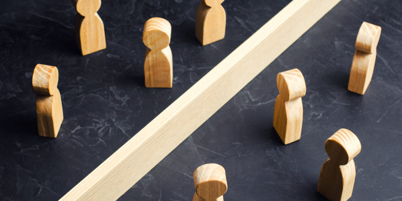 Segregation and school district secession