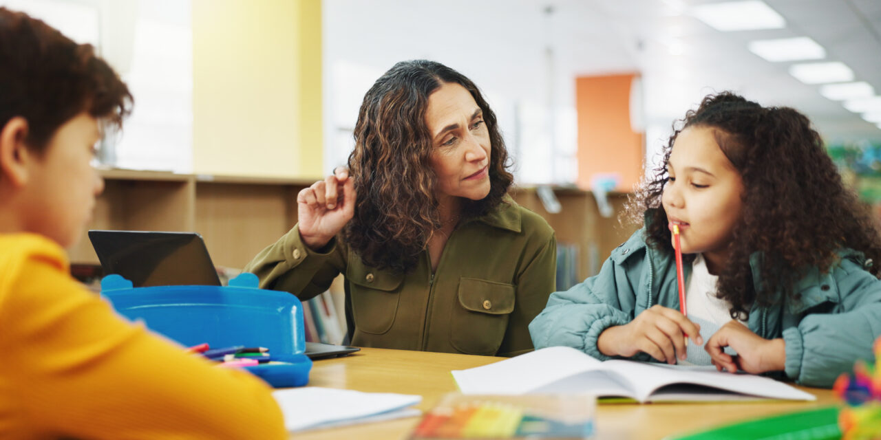 Developing deep learning in students at risk: Enhancing understanding